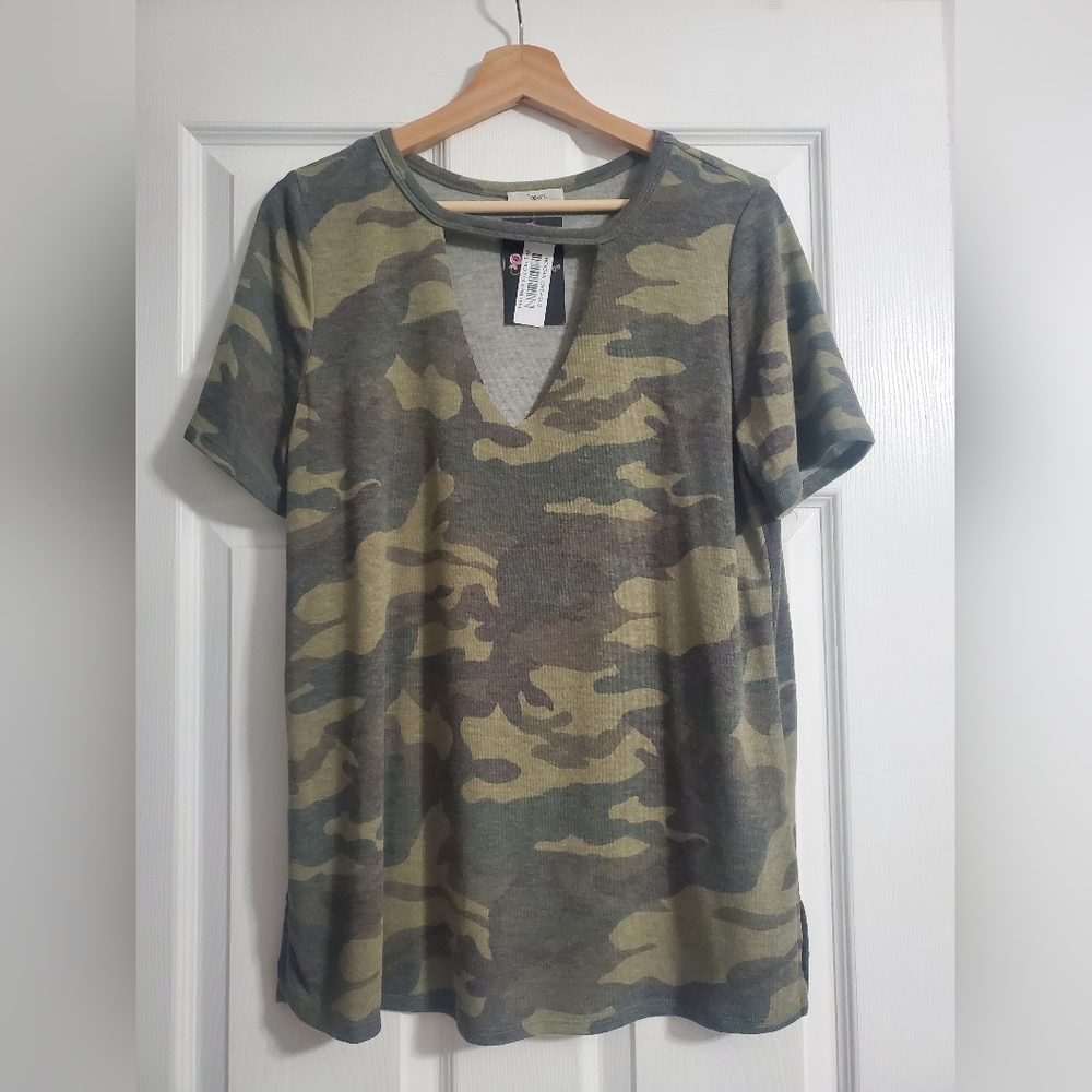 Cameo Women's Top